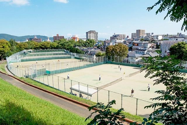 北九州市立桃園庭球場
